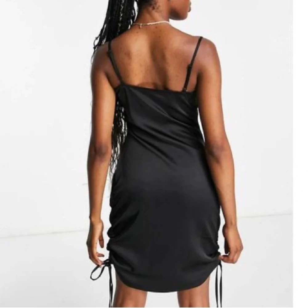 UNIQUE21 GATHERED SIDE SATIN DRESS - Picture 4 of 14